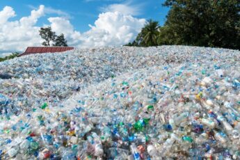 EU Cooperates with Vietnam in Plastic Waste Management